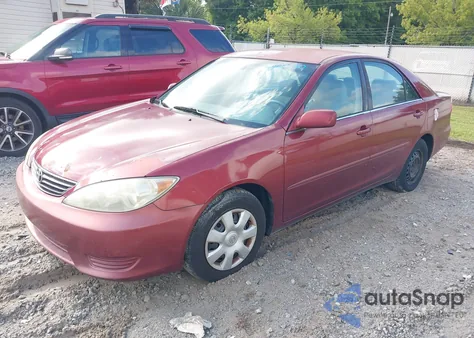 2006 Toyota Camry Le z USA, uszkodzony, nr VIN 4T1BE32KX6U143951